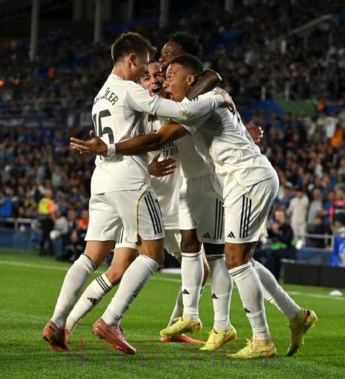 西甲-皇马大轮换主场1-0赫塔菲 阿森西奥远射破门 西甲-皇马大轮换主场1-0赫塔菲 阿森西奥远射破门